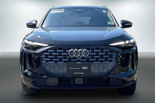 Used 2025 Audi Q5 Premium Plus w/ Premium Plus AWD/4WD image 3