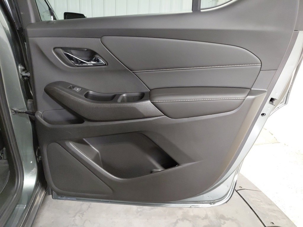 Used 2023 Chevrolet Traverse LT w/ LPO, Floor Liner Package image 20