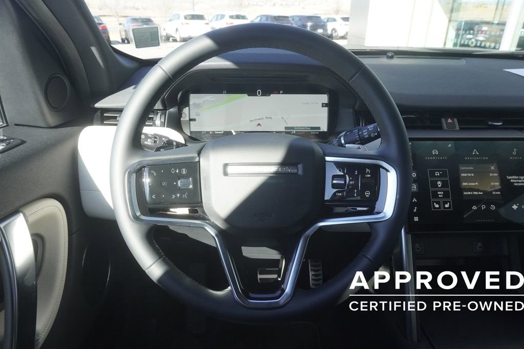 Used 2025 Land Rover Discovery Sport Dynamic SE image 10