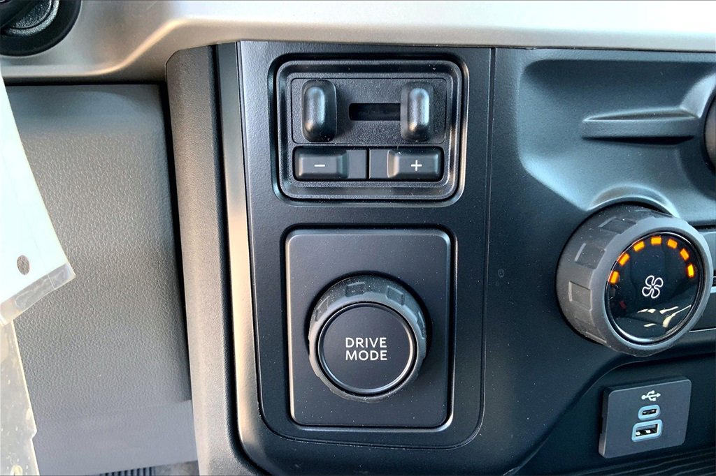 New 2023 Ford F350 XL w/ XL Chrome Package image 19