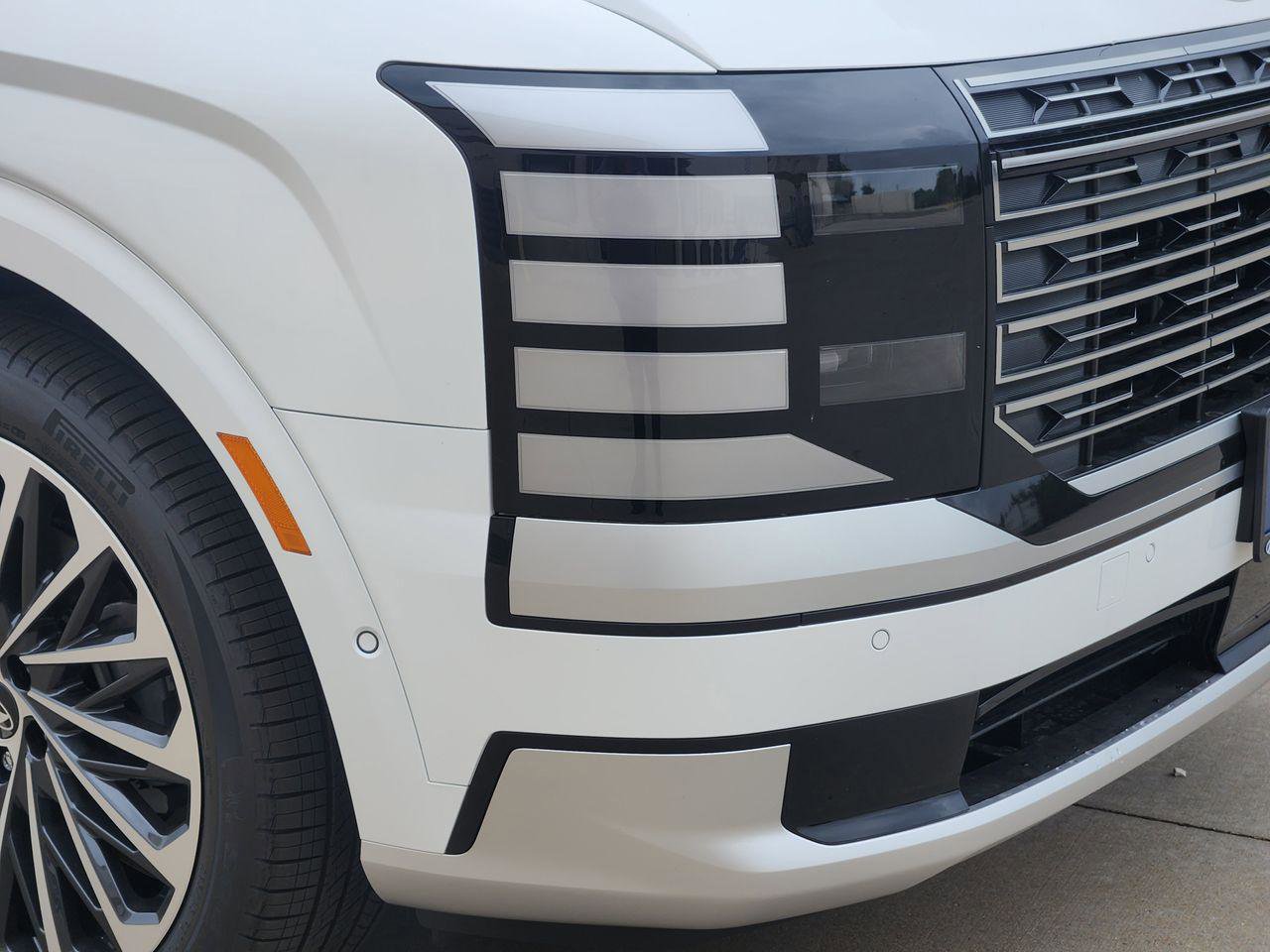 New 2026 Hyundai Palisade Calligraphy FWD image 5
