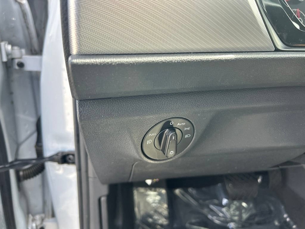 Used 2019 Volkswagen Jetta R-Line FWD image 35