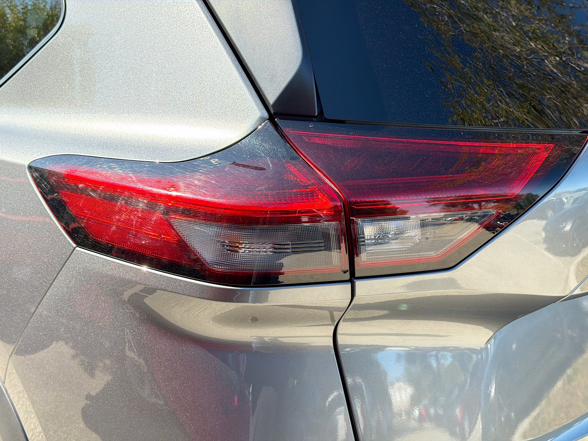 Used 2024 Nissan Rogue S image 10