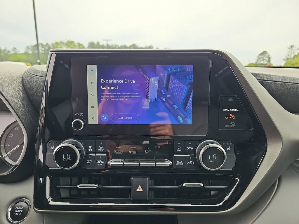 Used 2023 Toyota Highlander XLE FWD image 28