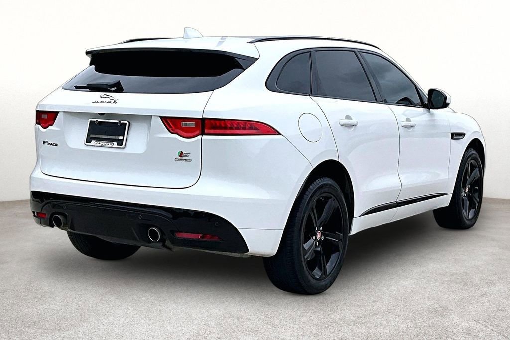 Used 2017 Jaguar F-PACE S image 2