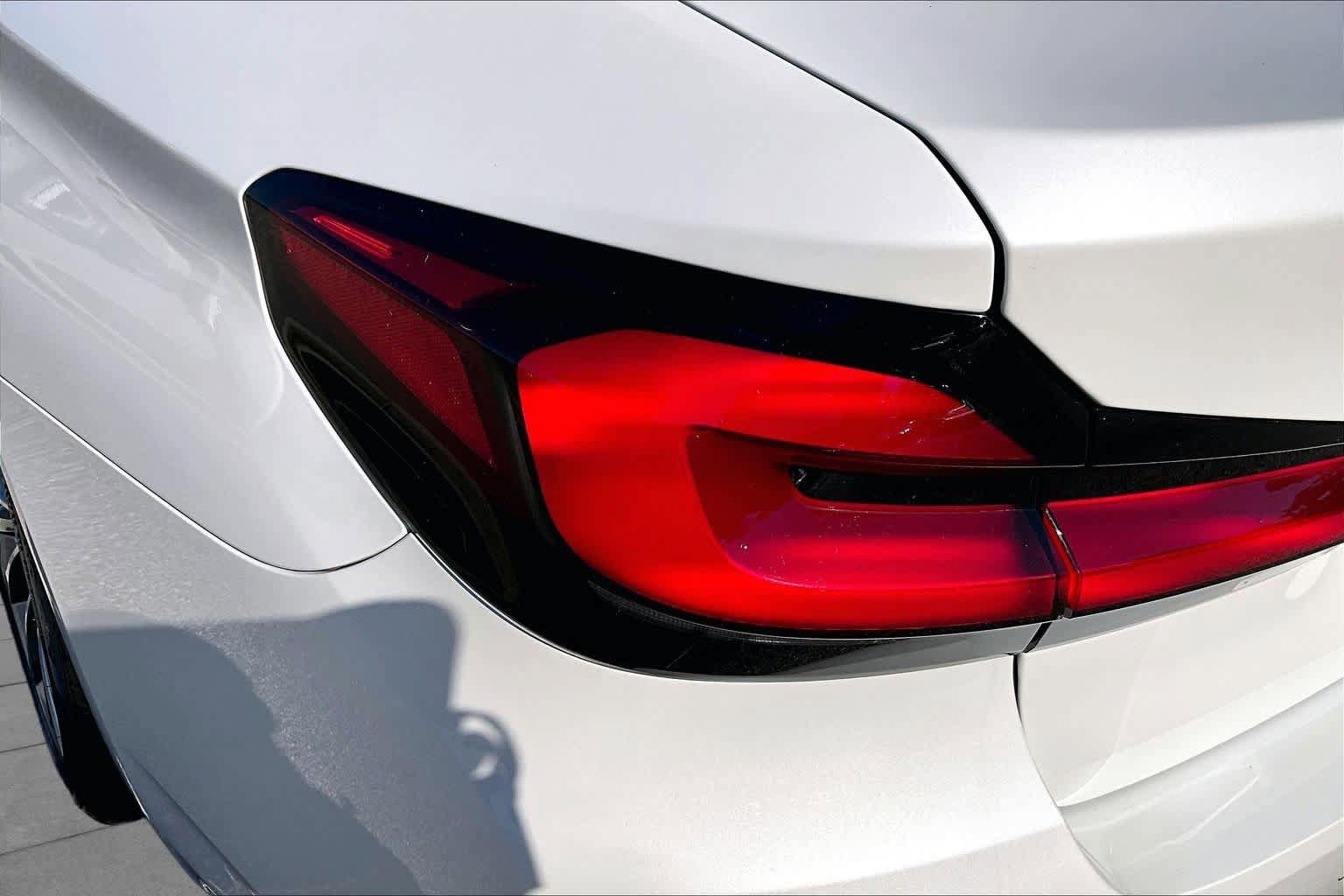 Used 2023 BMW 530i w/ Premium Package RWD image 29