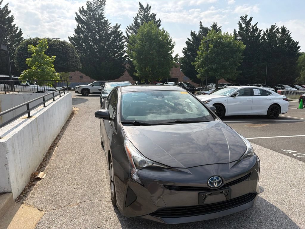Used 2017 Toyota Prius Three w/ Carpet Mat Package FWD image 5