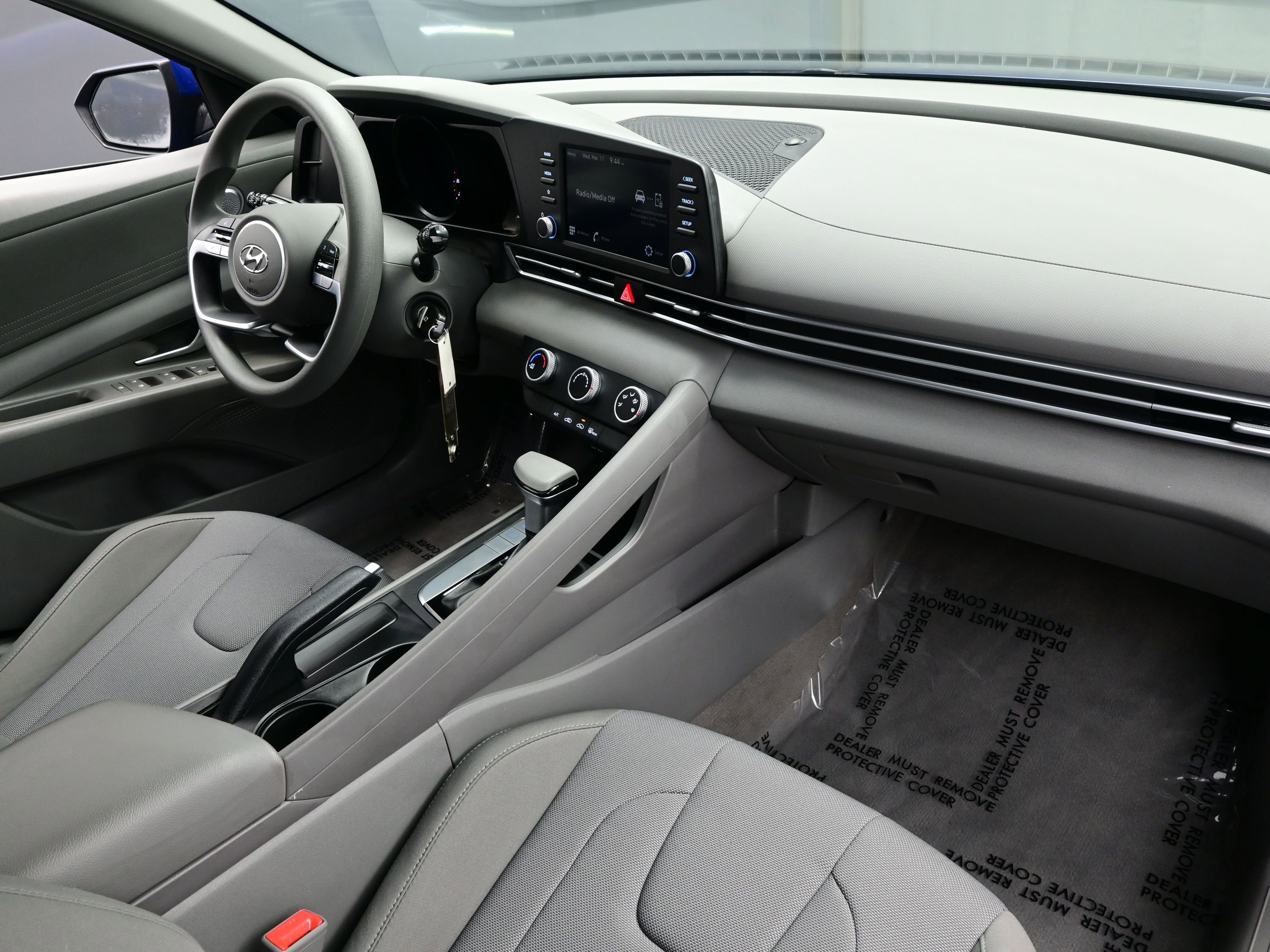 Used 2023 Hyundai Elantra SE image 14