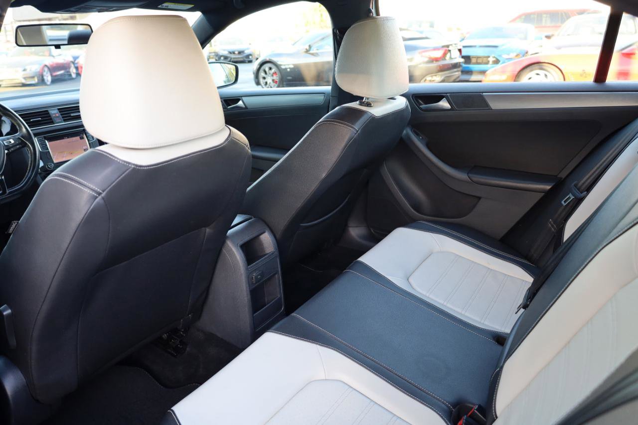 Used 2016 Volkswagen Jetta Sport FWD image 12