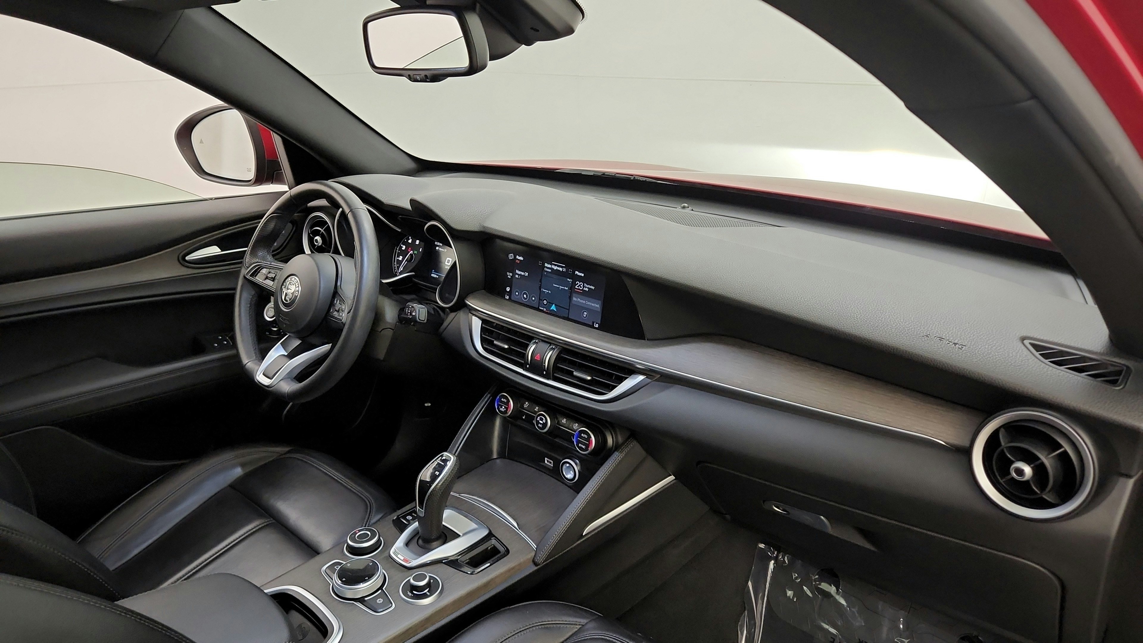 Used 2022 Alfa Romeo Stelvio Ti AWD/4WD image 46