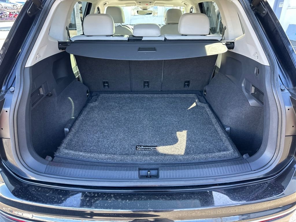Used 2018 Volkswagen Tiguan SEL Premium image 14