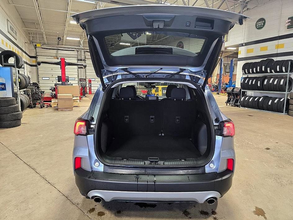 Used 2022 Ford Escape SE w/ Convenience Package image 27