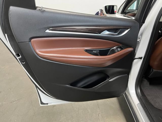Used 2019 Buick Enclave Avenir w/ Avenir Technology Package AWD/4WD image 19