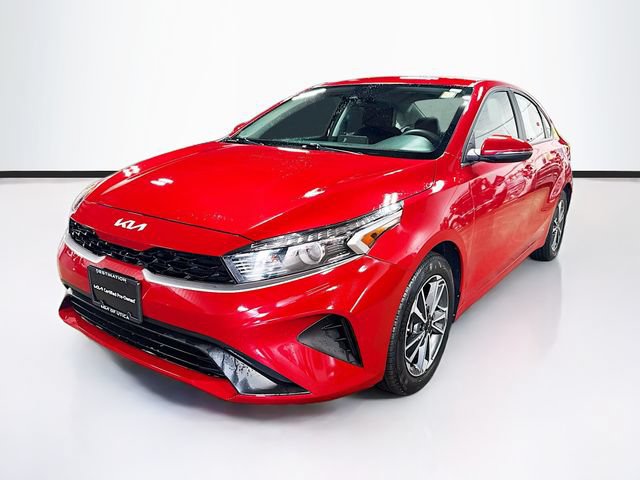 Used 2023 Kia Forte LXS w/ LXS Technology Package FWD image 3