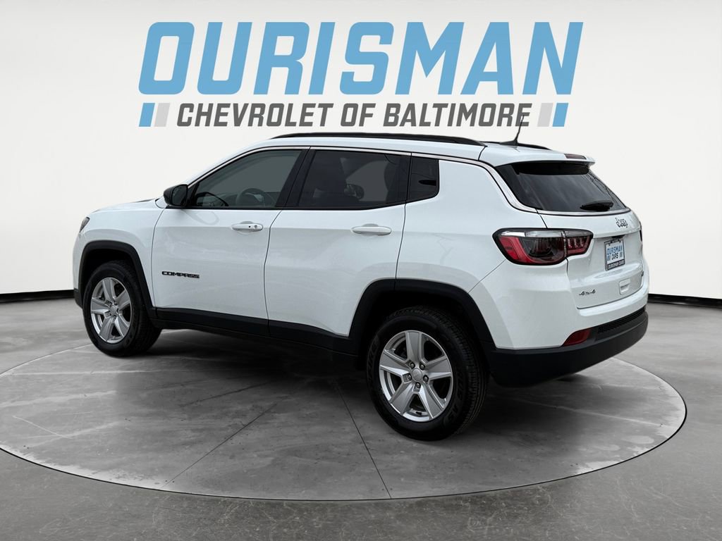 Used 2022 Jeep Compass Latitude w/ Sun and Sound Group AWD/4WD image 5