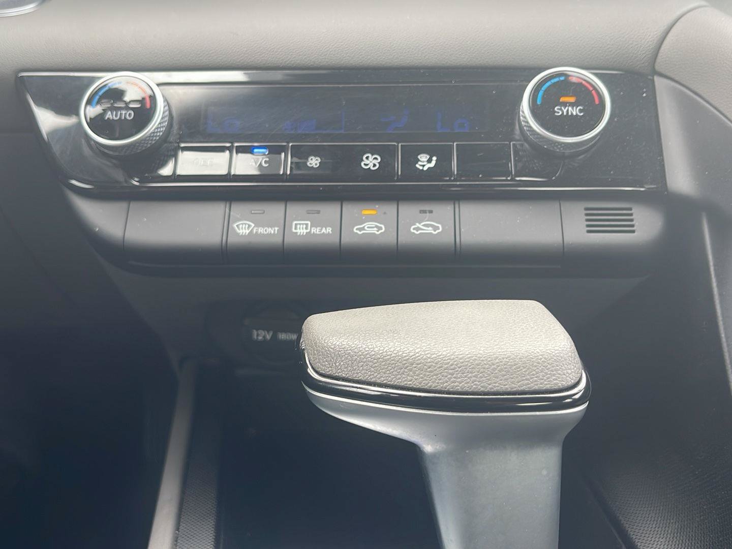 Certified 2023 Hyundai Elantra SEL FWD image 29