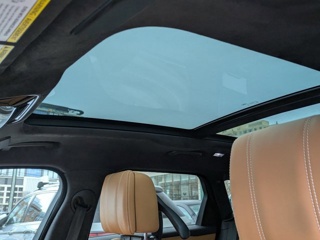 Used 2023 Land Rover Range Rover Velar HST image 16