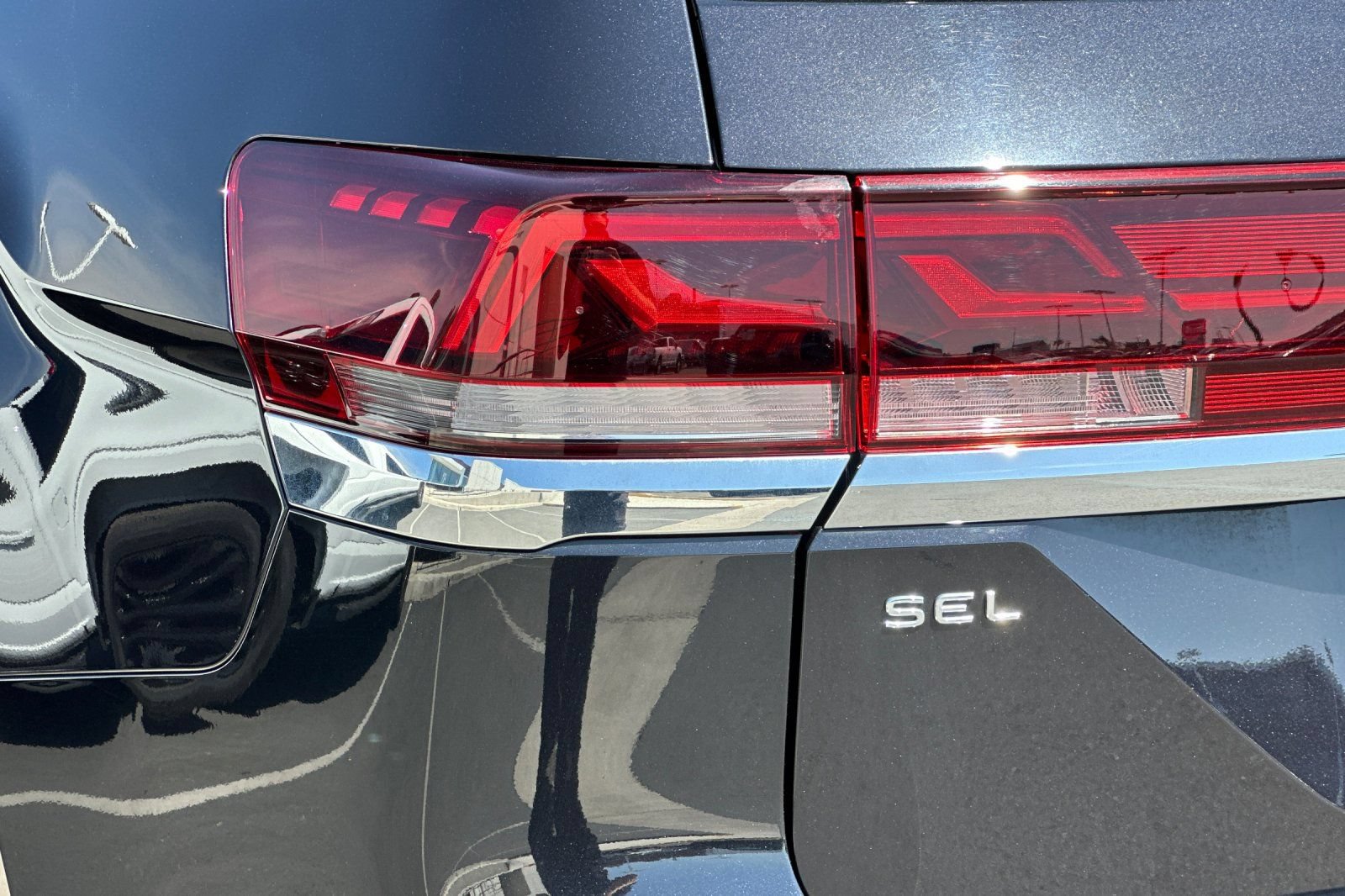 Used 2024 Volkswagen Atlas SEL Premium R-Line AWD/4WD image 28