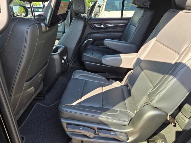 Used 2021 GMC Yukon Denali w/ Denali Premium Package AWD/4WD image 11