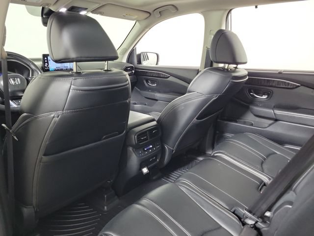 Used 2023 Honda Pilot Elite image 11