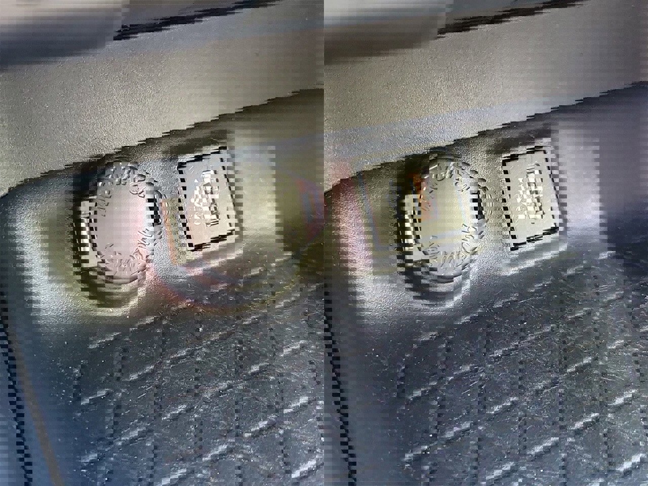 Used 2024 Toyota RAV4 XLE image 28