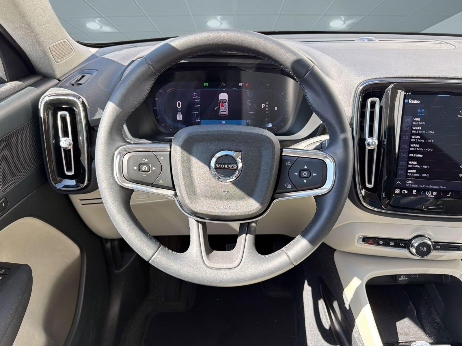 Certified 2023 Volvo XC40 B5 Plus w/ Protection Package Premier image 17