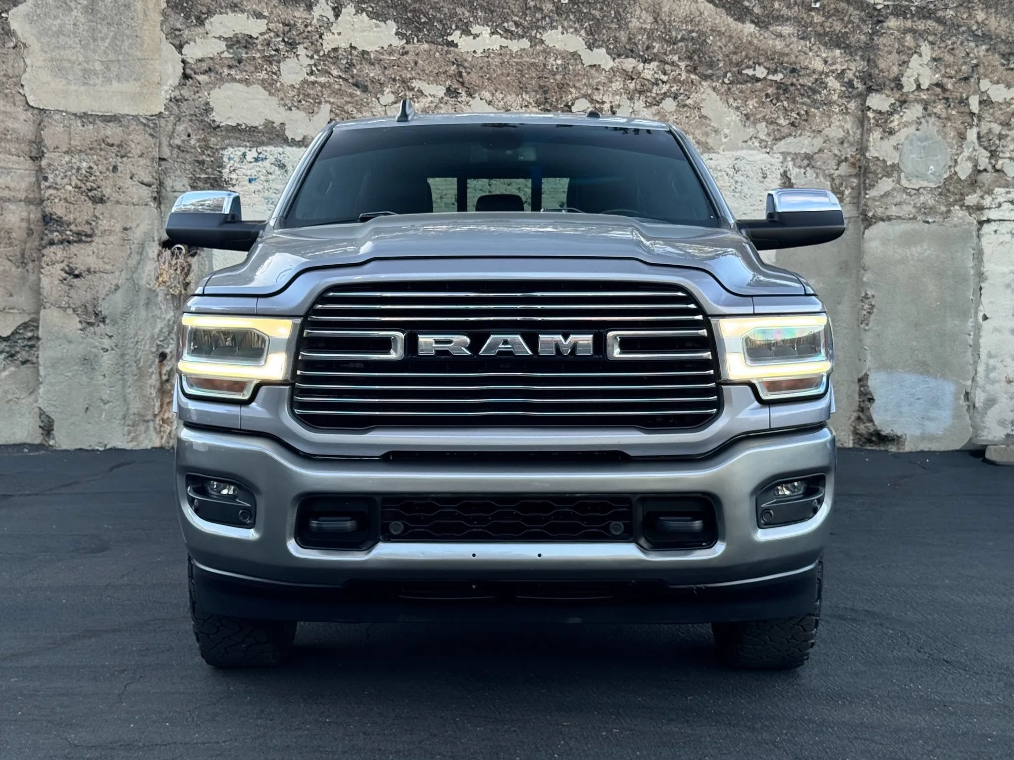 Used 2020 RAM 3500 Laramie AWD/4WD image 12