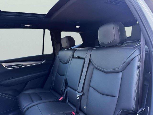 Used 2024 Cadillac XT6 Luxury w/ LPO, Floor Liner Package FWD image 45