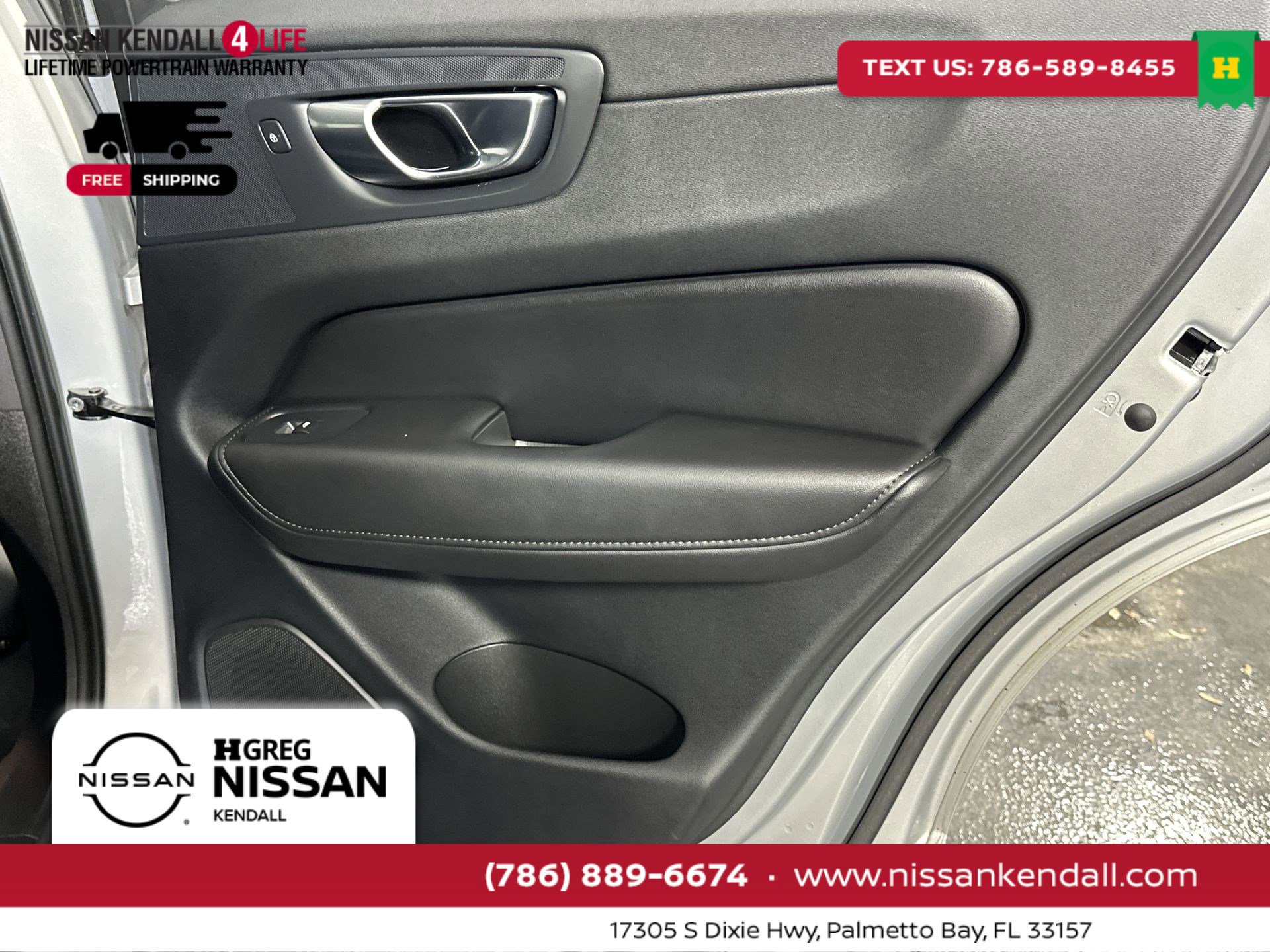 Used 2025 Volvo XC60 B5 Plus image 36