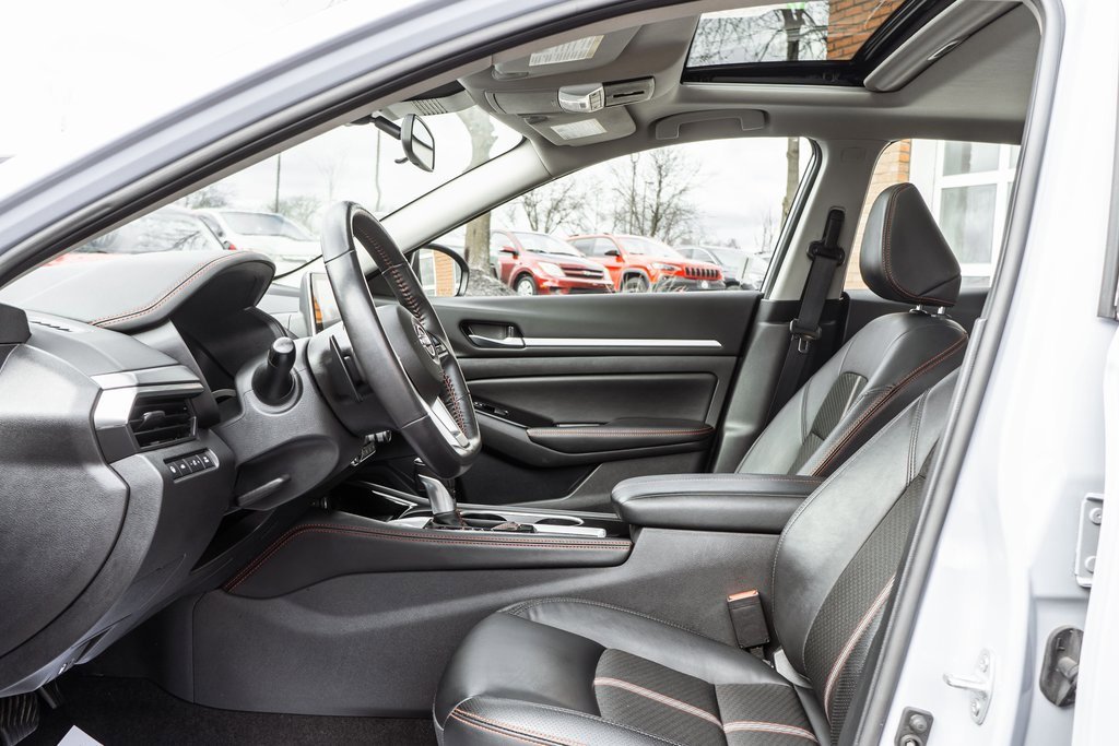 Used 2024 Nissan Altima 2.5 SR image 23