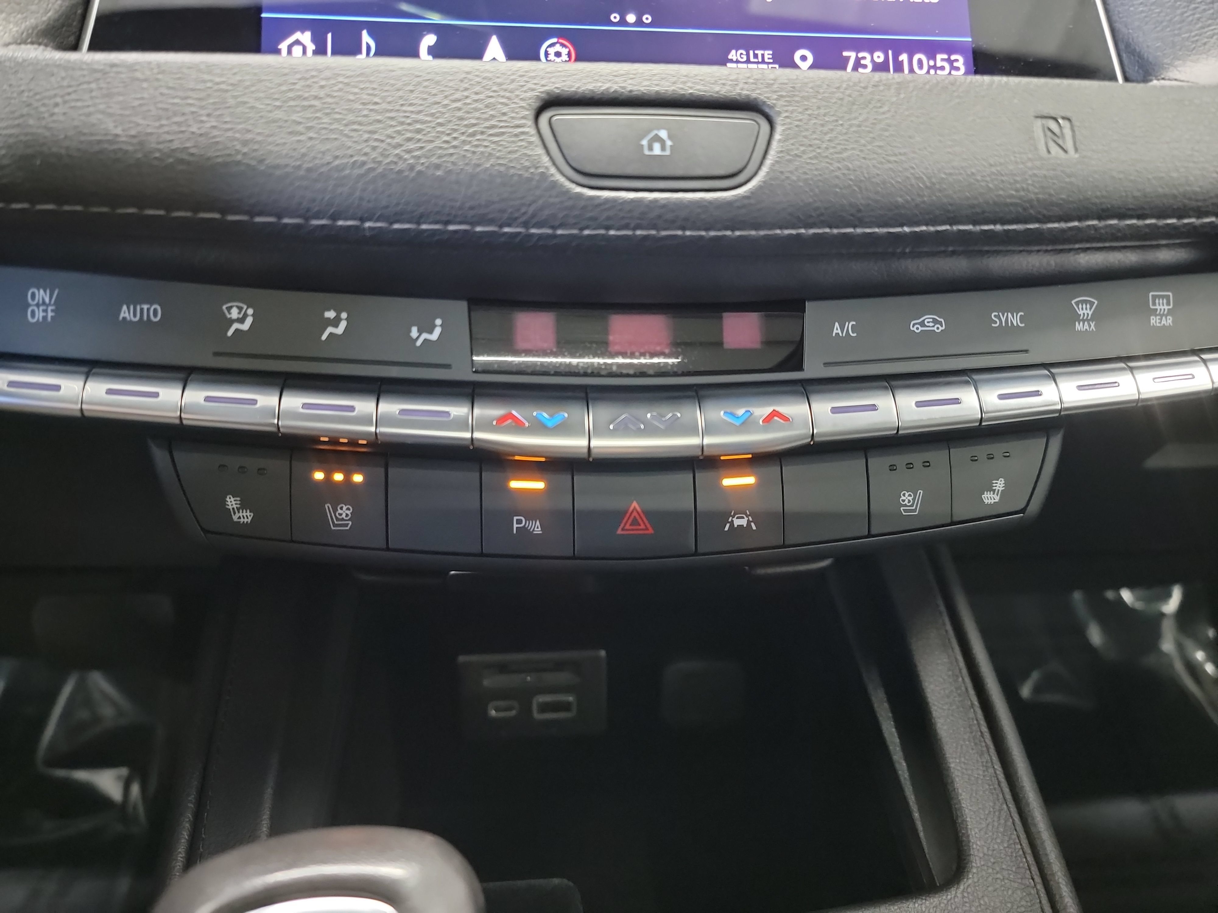 Used 2019 Cadillac XT4 Premium Luxury AWD/4WD image 21