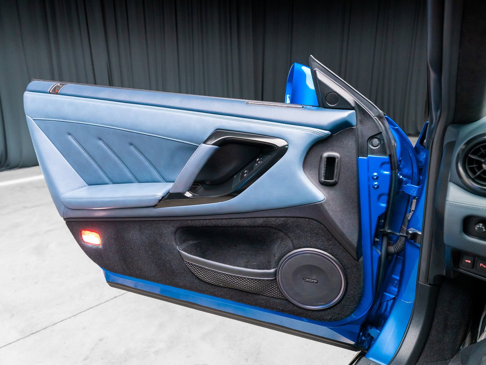 Used 2020 Nissan GT-R Premium image 58