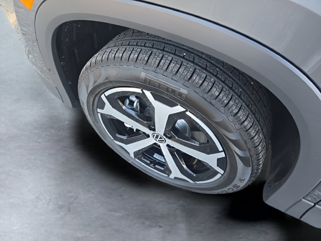 New 2026 Volkswagen Tiguan SE AWD/4WD image 34