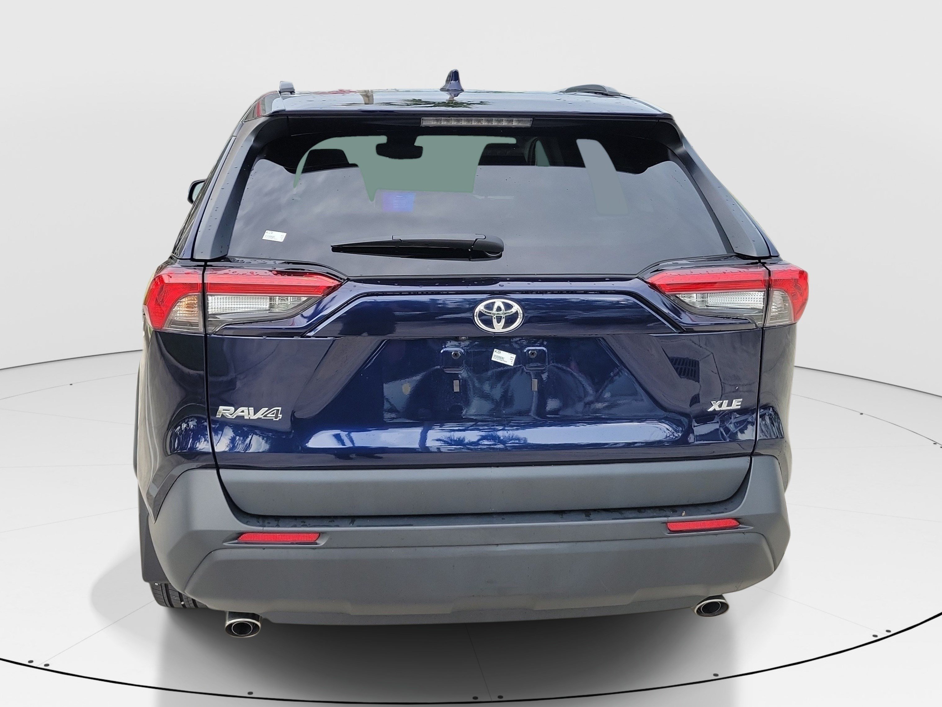 Used 2025 Toyota RAV4 XLE Premium FWD image 6