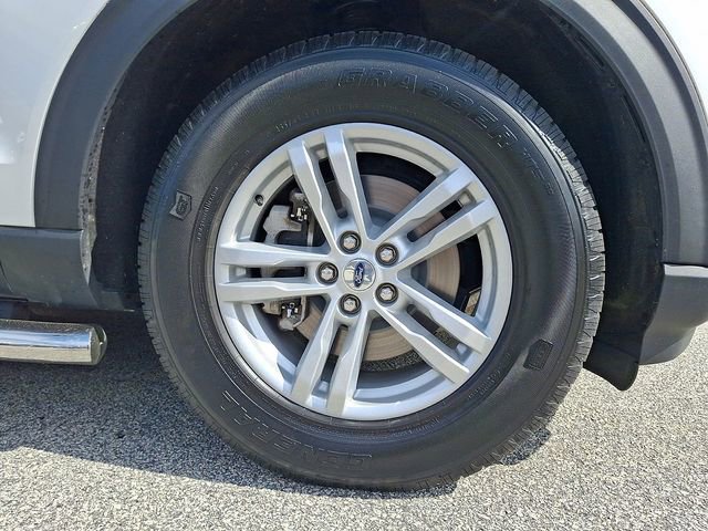 Certified 2021 Ford Explorer XLT w/ Equipment Group 202A image 27
