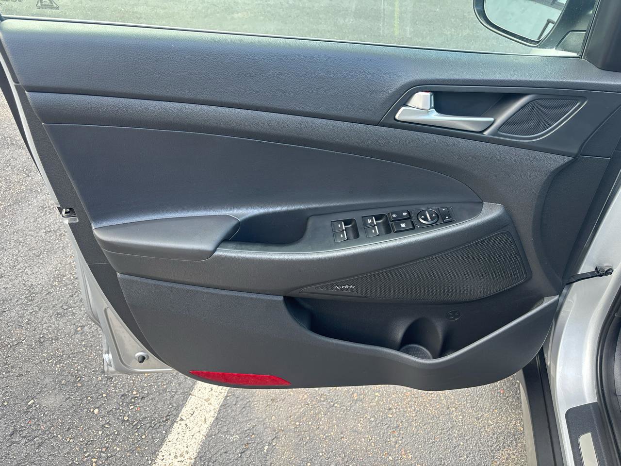 Used 2019 Hyundai Tucson Limited w/ Cargo Package AWD/4WD image 9