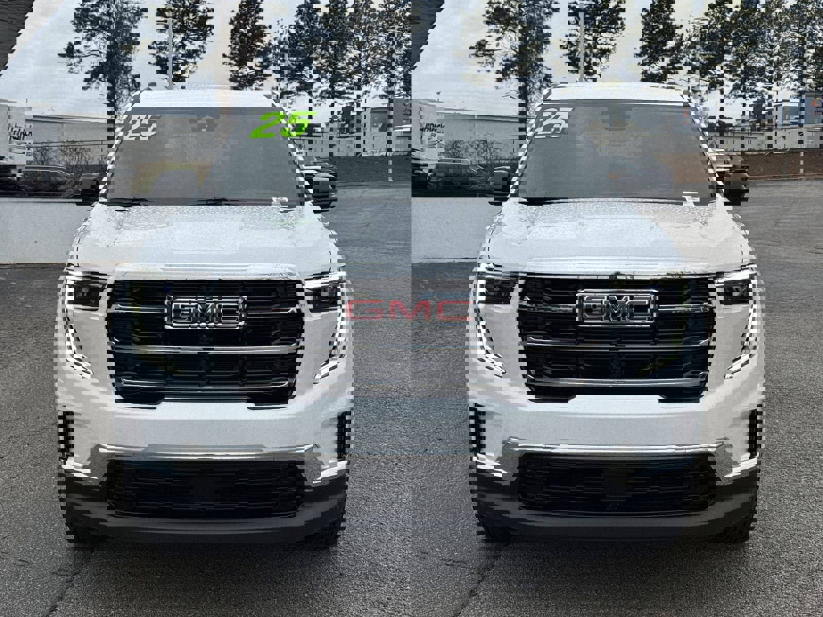 Used 2025 GMC Acadia Elevation image 3
