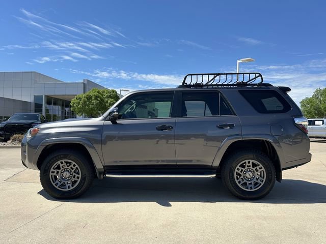 Used 2020 Toyota 4Runner Venture w/ Moonroof Package image 2
