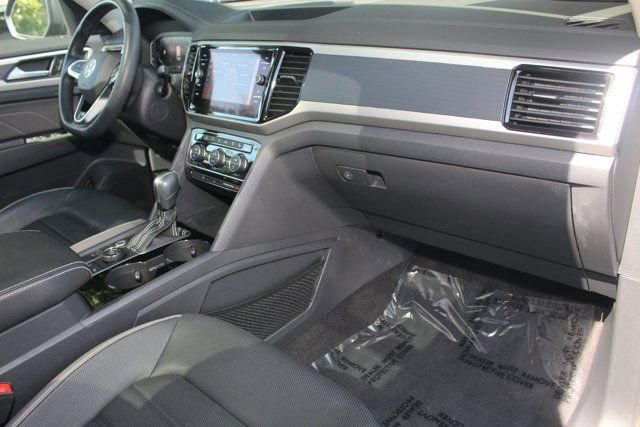 Used 2022 Volkswagen Atlas SEL Premium image 29
