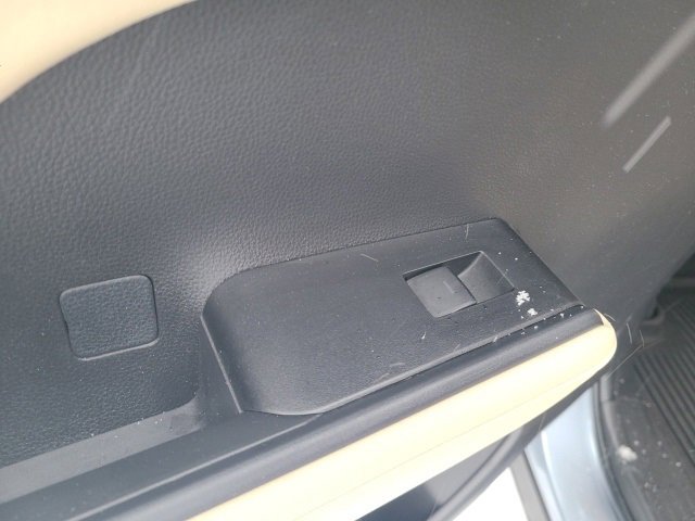 Used 2024 Toyota Highlander XLE image 15