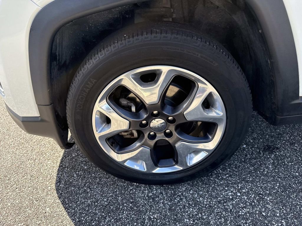 Used 2020 Jeep Compass Limited image 11