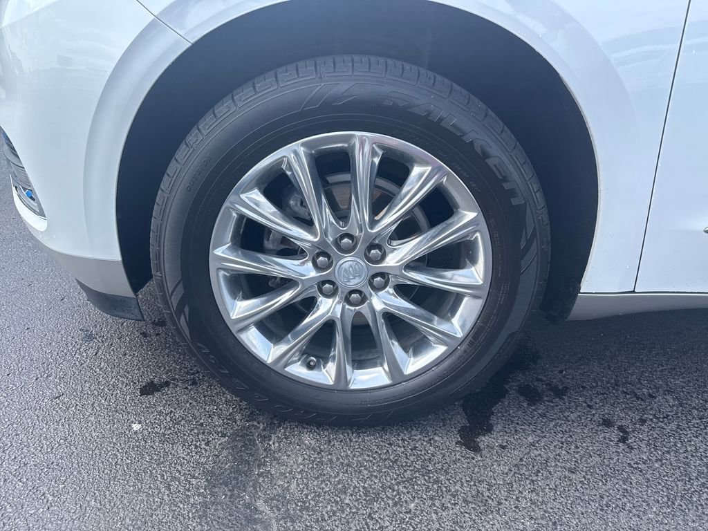 Used 2021 Buick Enclave Essence image 30