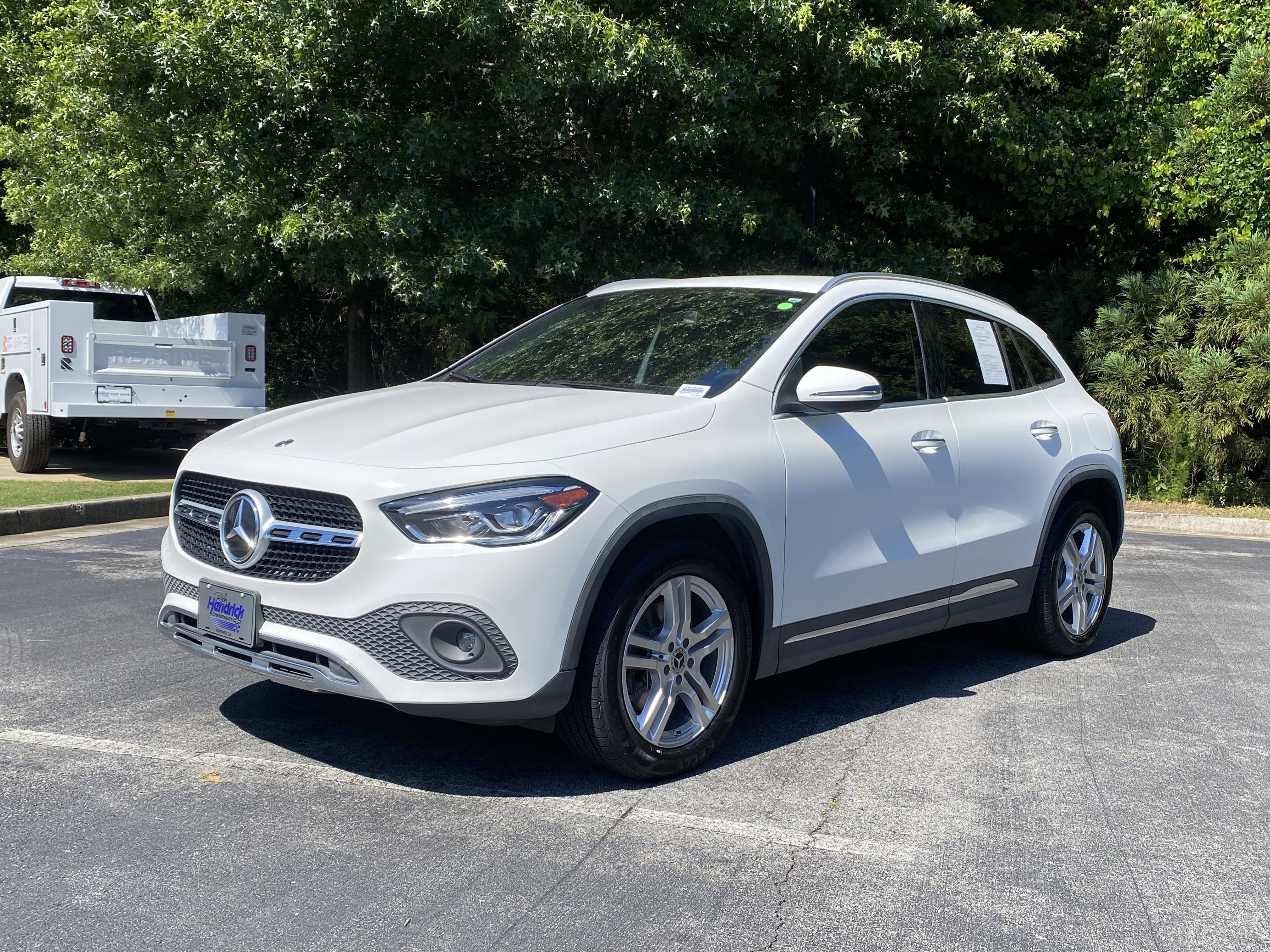 Used 2021 Mercedes-Benz GLA 250 4MATIC w/ Premium Package image 5