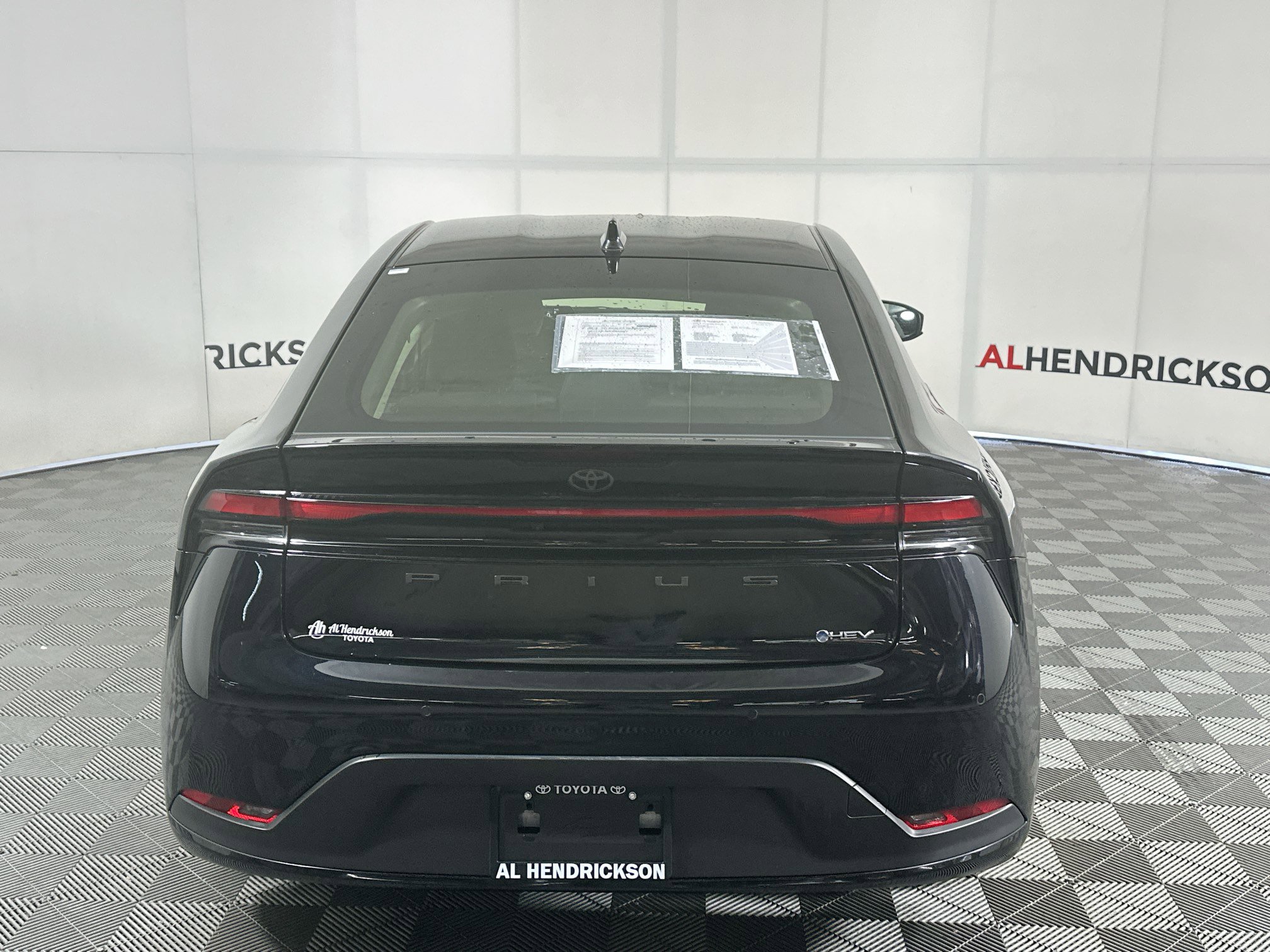 Used 2024 Toyota Prius LE image 4