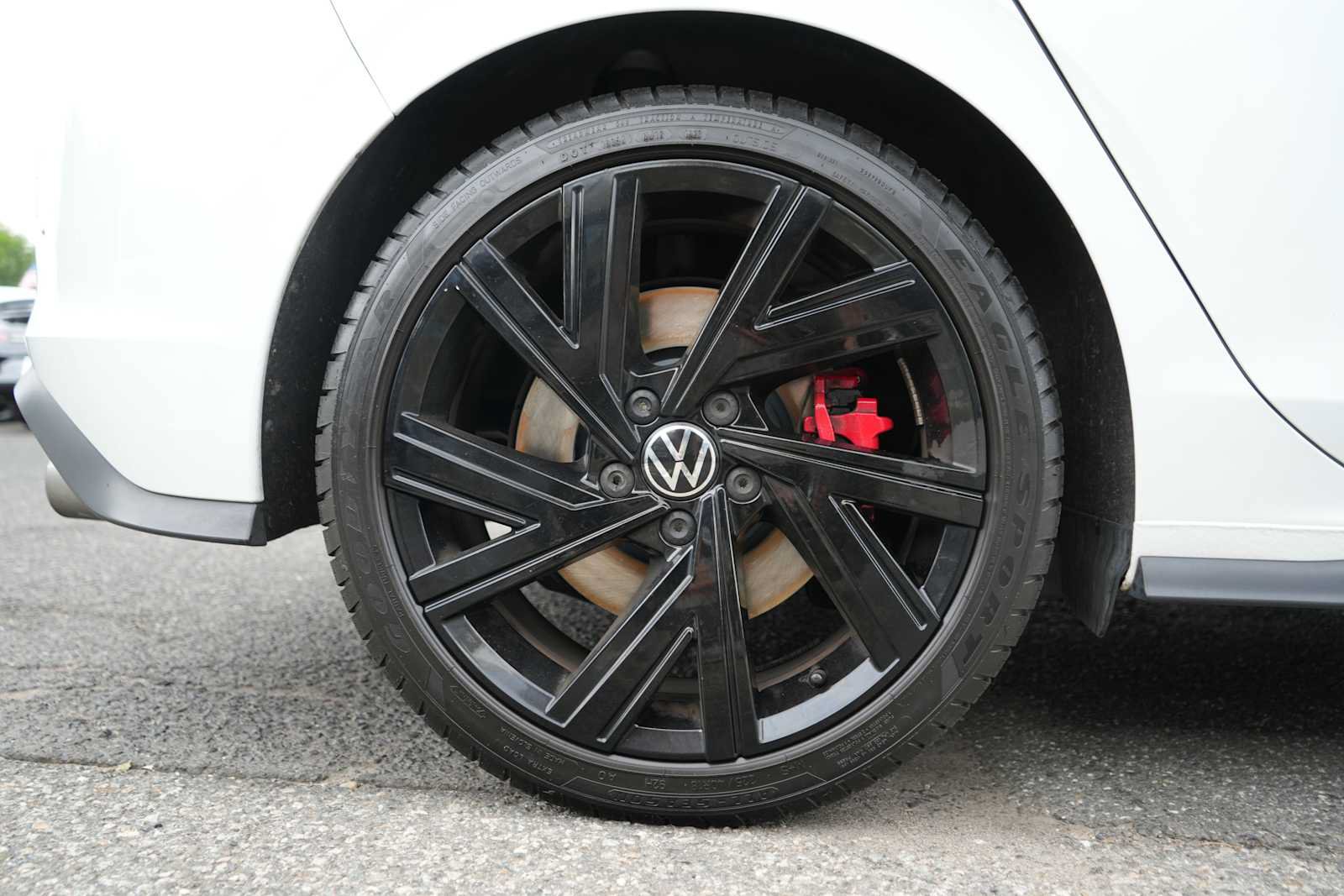 Used 2023 Volkswagen GTI SE FWD image 10