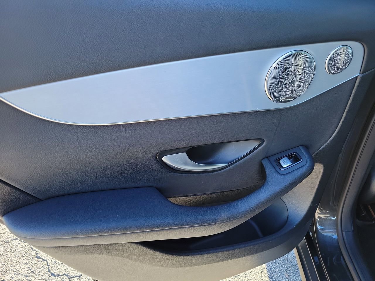 Certified 2021 Mercedes-Benz GLC 300 image 11