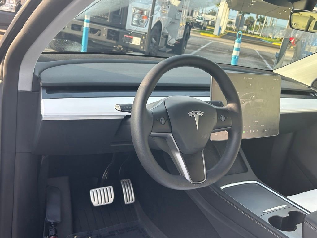 Used 2024 Tesla Model Y Performance AWD/4WD image 31