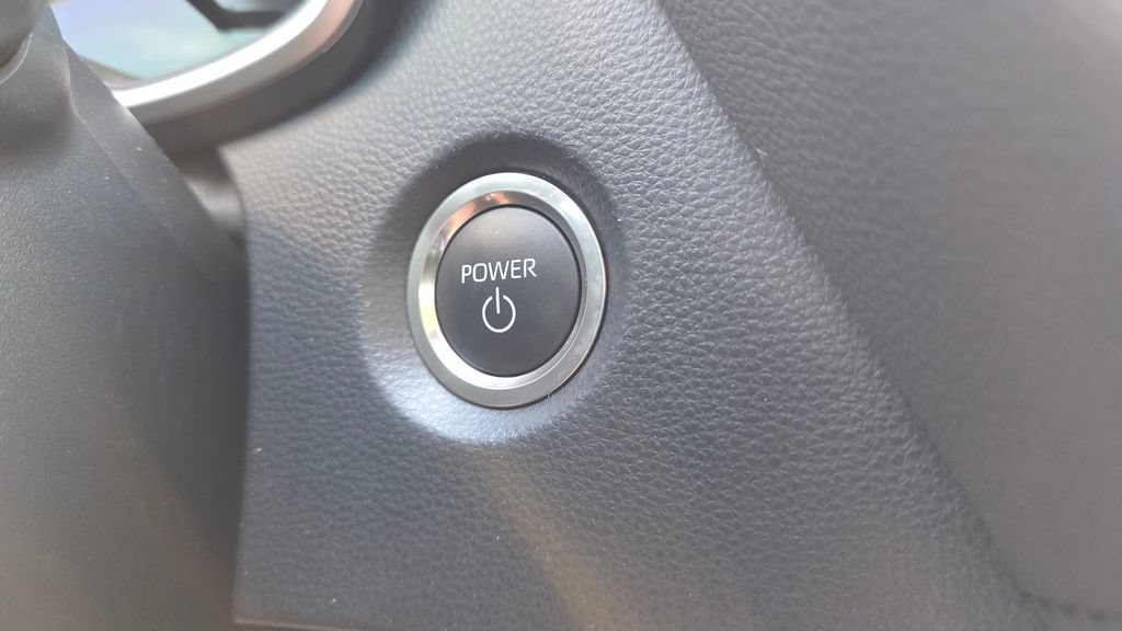 Used 2025 Toyota Corolla XLE FWD image 33