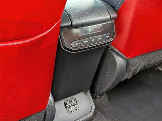 Used 2021 Toyota Highlander XSE image 19