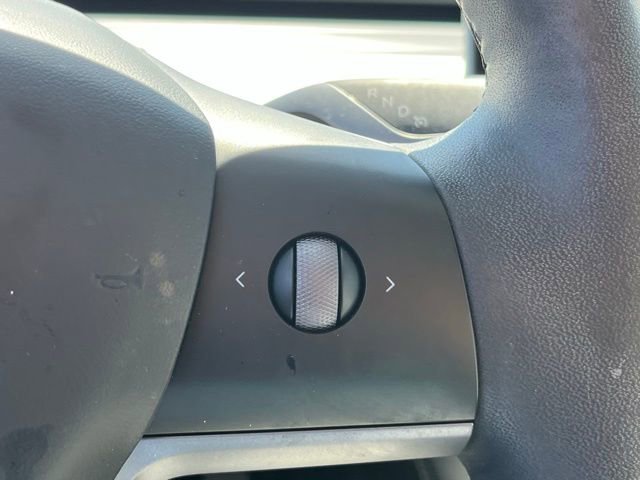 Used 2023 Tesla Model 3 Standard Range image 15